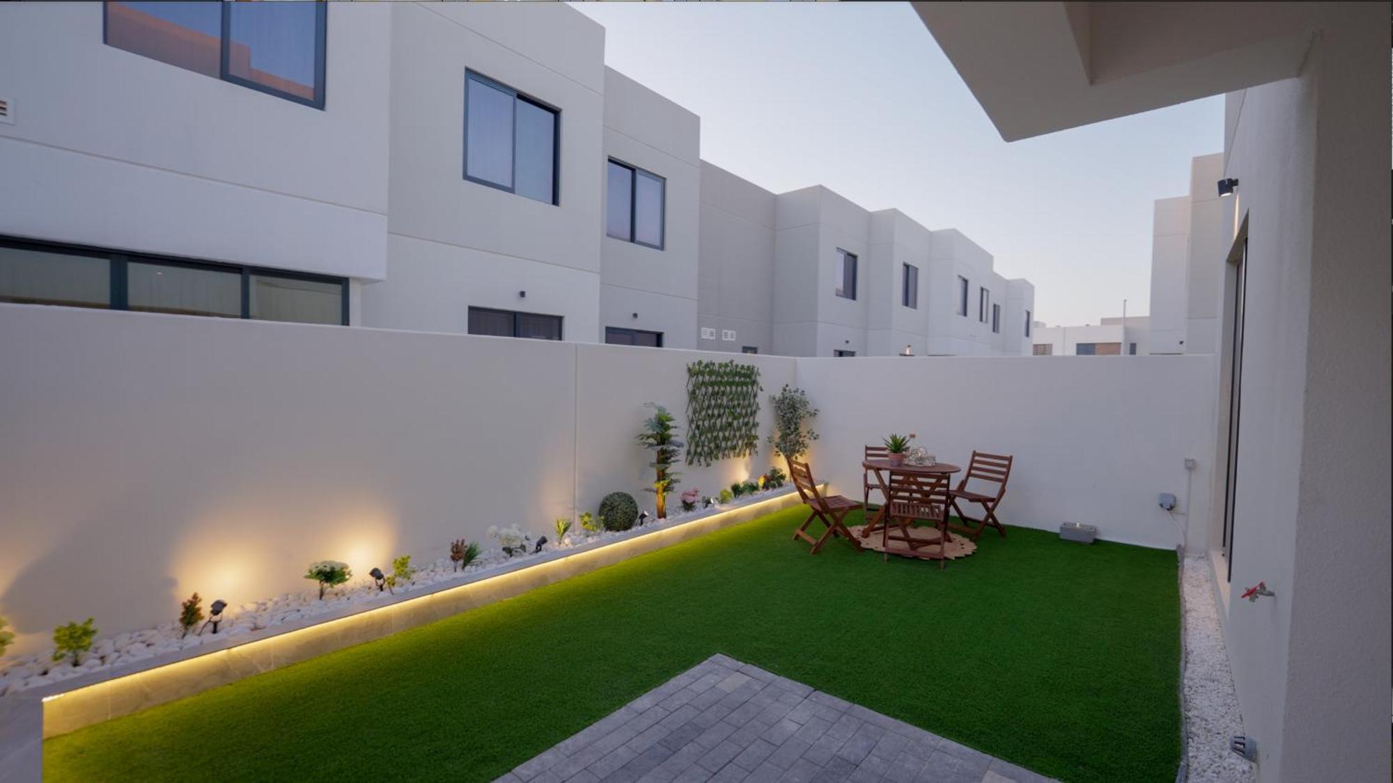 Yas Island Villa- 4br Luxury Smart Home, Up To 9 Guests, Near Yas Theme Parks Villa Abu Dhabi