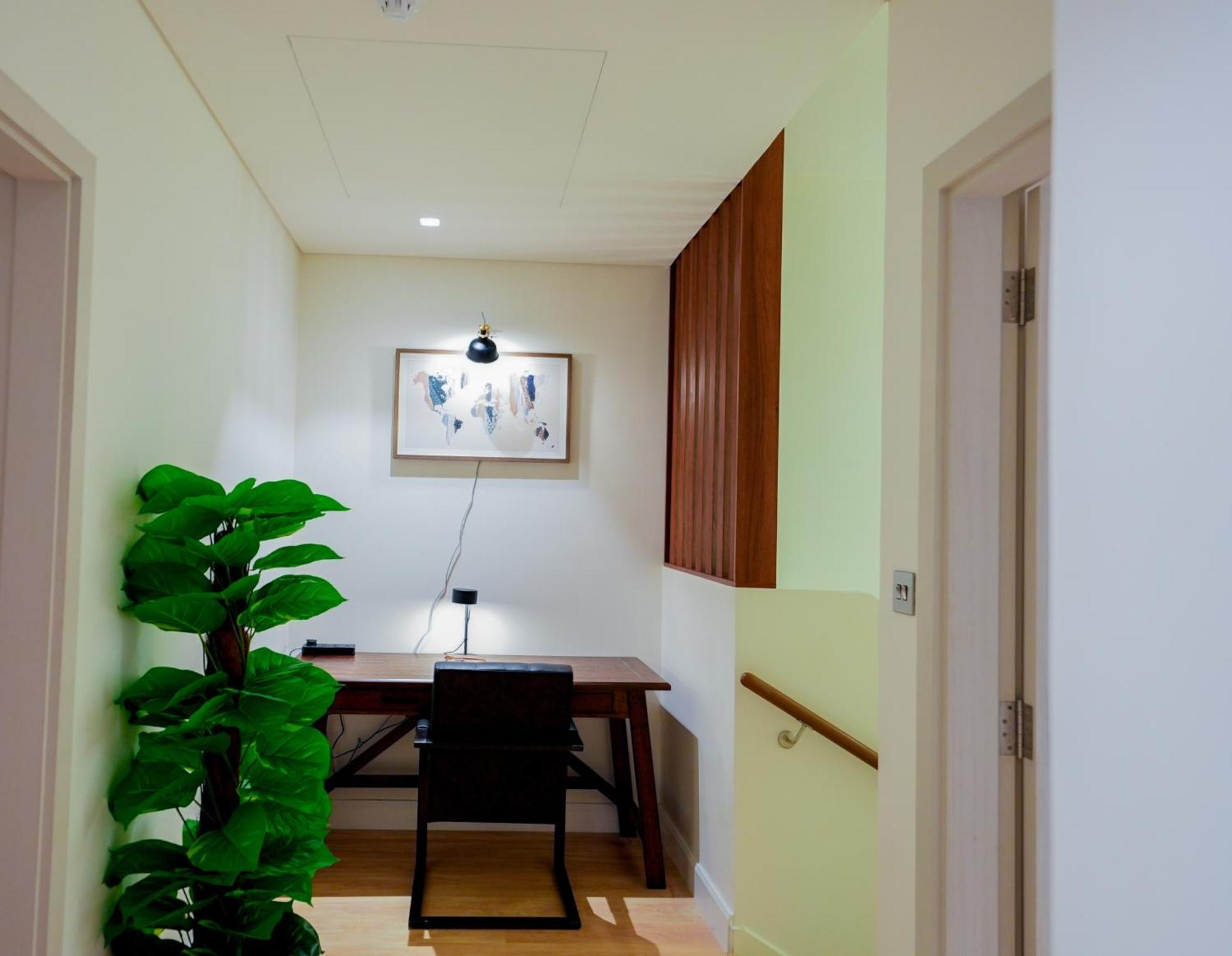 Villa Yas Island Villa- 4br Luxury Smart Home, Up To 9 Guests, Near Yas Theme Parks